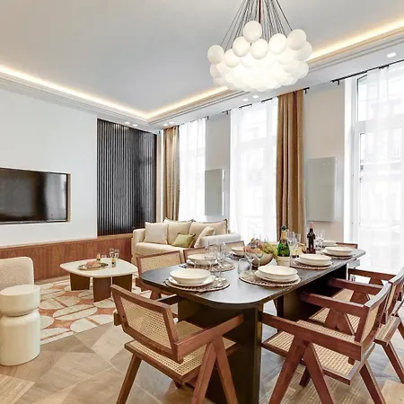 329 Izak - Superbe A * Paris